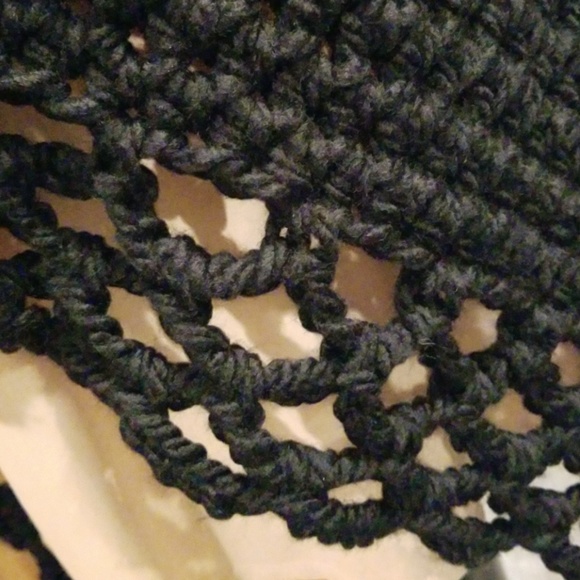 Handmade black soft poncho - Picture 4 of 5